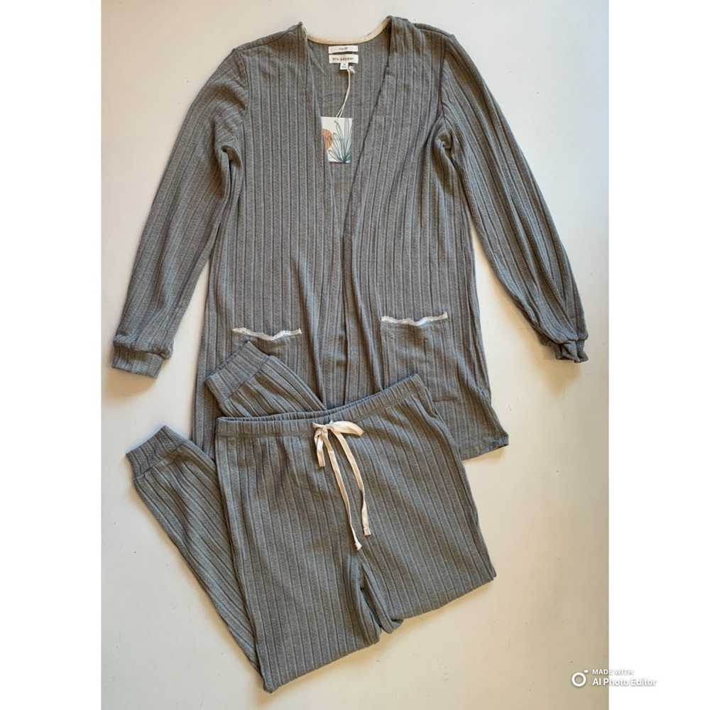Blu Pepper Grey Loungewear Pajama Set Cardigan + Jogger Pants Size Medium NWT